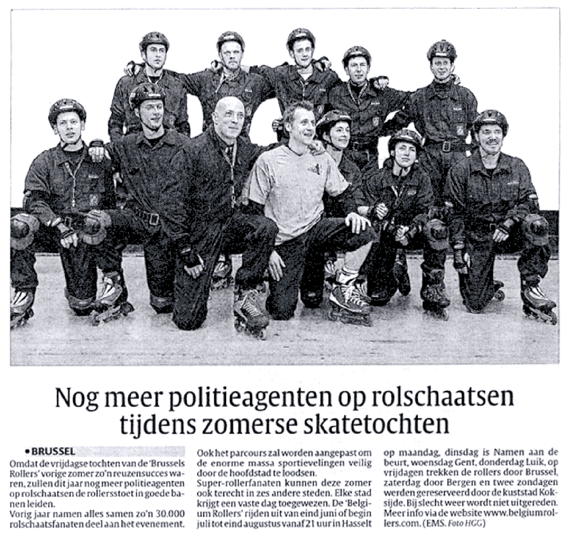 Het Laatste Nieuws, 3 April 2003. The roller-skating police team of the Brussels Roller Parade. Photo HGG.