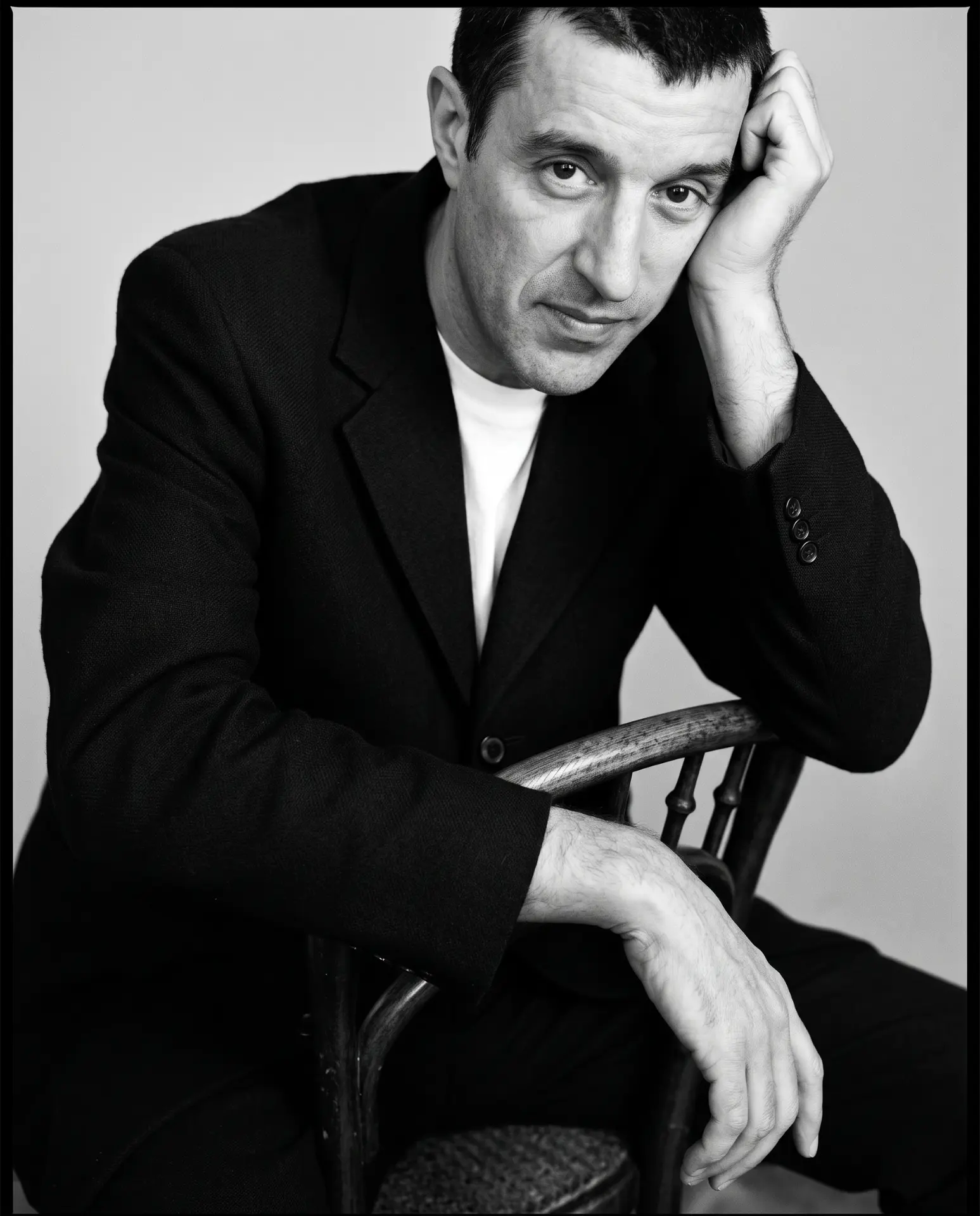 Jean-Pierre Mels, portrait. Directeur du Mirano Continental de 1984 à 1994, celui qui a ouvert à Carl De Moncharline les portes du club le plus en vue de Belgique. Photographie © Frédéric Leemans.