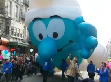 Balloon’s Day Parade dans le centre de Bruxelles. Crédit photo : FM Brussel. La page de lecture conserve la photographie de l’article ; les éléments parasites ont été retirés.